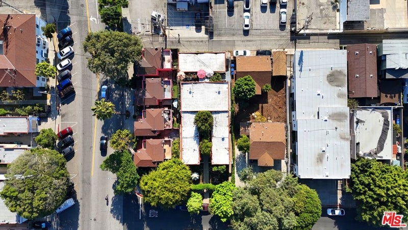 7506 Norton Avenue 7510