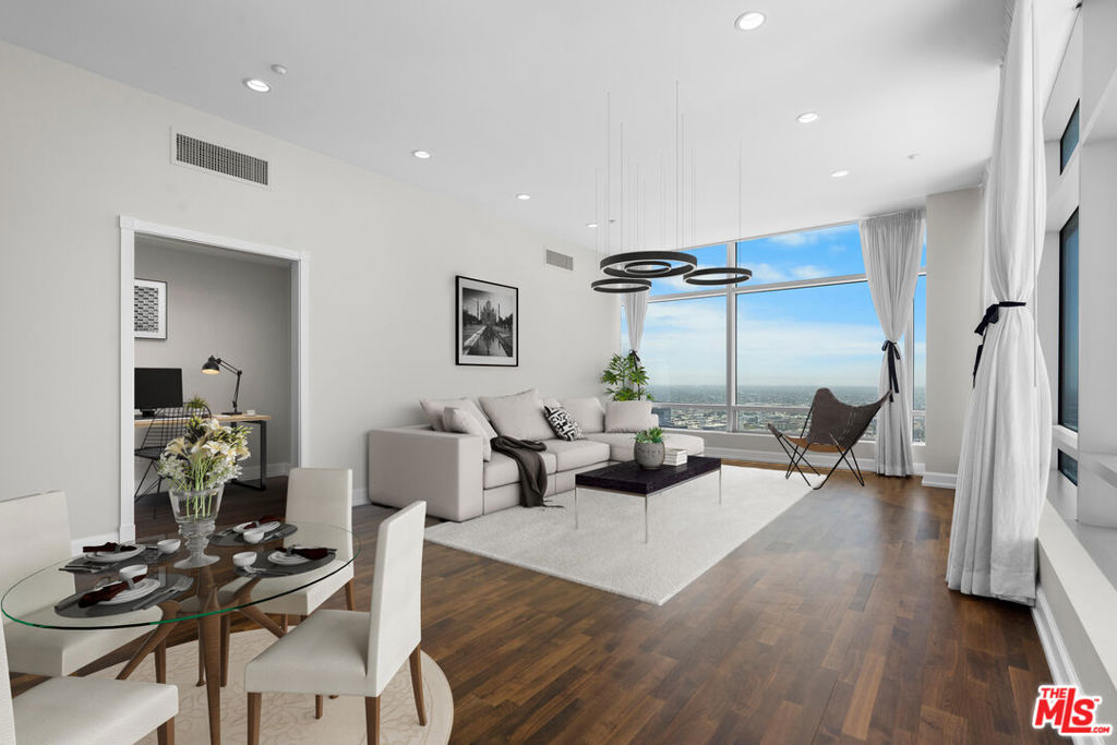 Properties 3 900 W Olympic Boulevard 44B