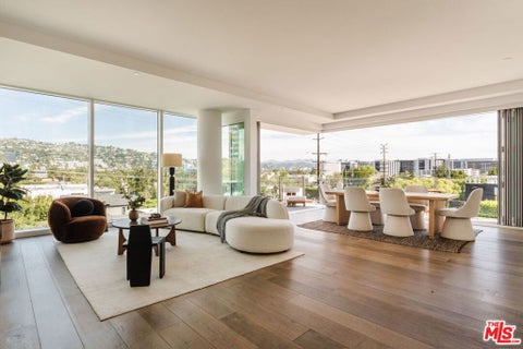 Photo of 9000 W 3rd Street #403, Los Angeles, CA 90048 (MLS # 26990289)