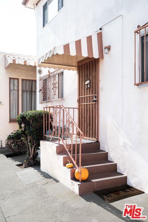 4214 W Slauson Avenue