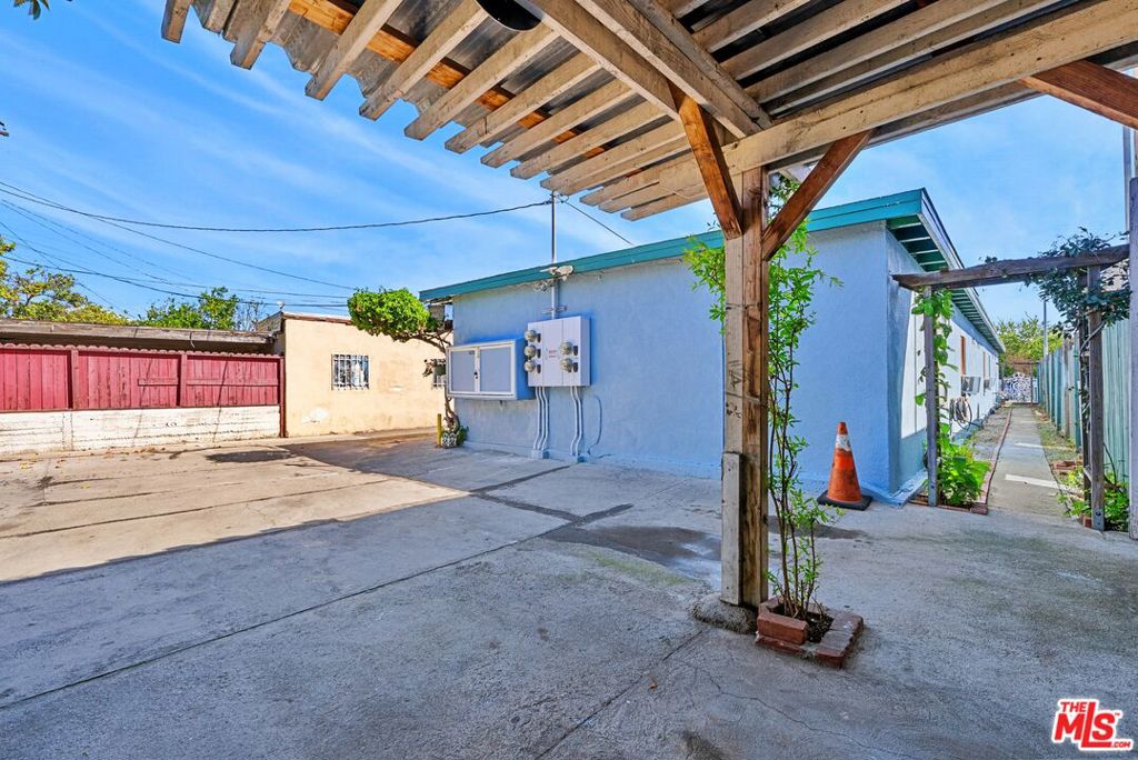 6249 Newell Street