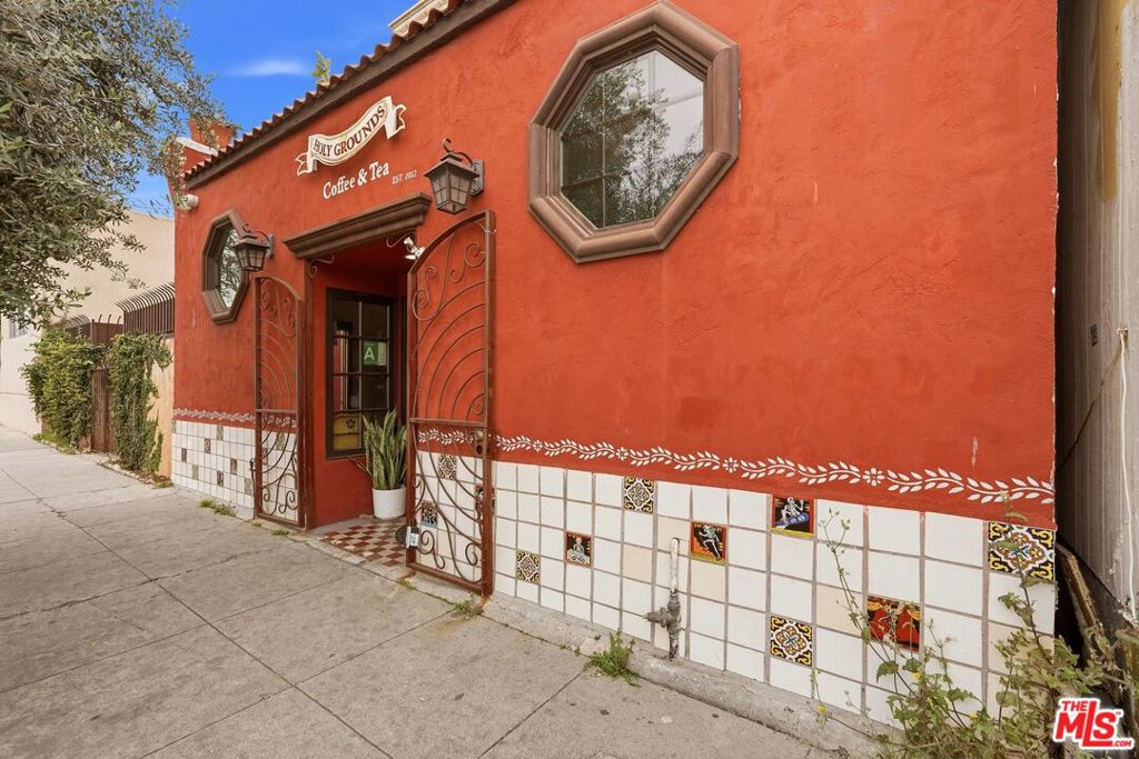 5371 Alhambra Avenue