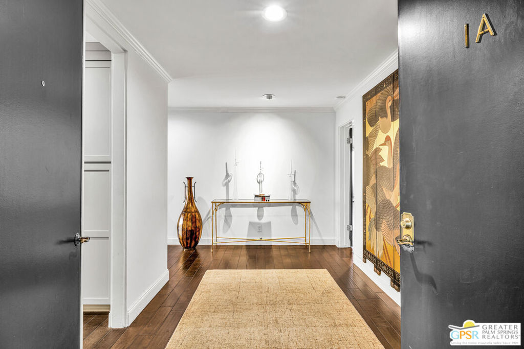 1660 S La Reina Way 1A