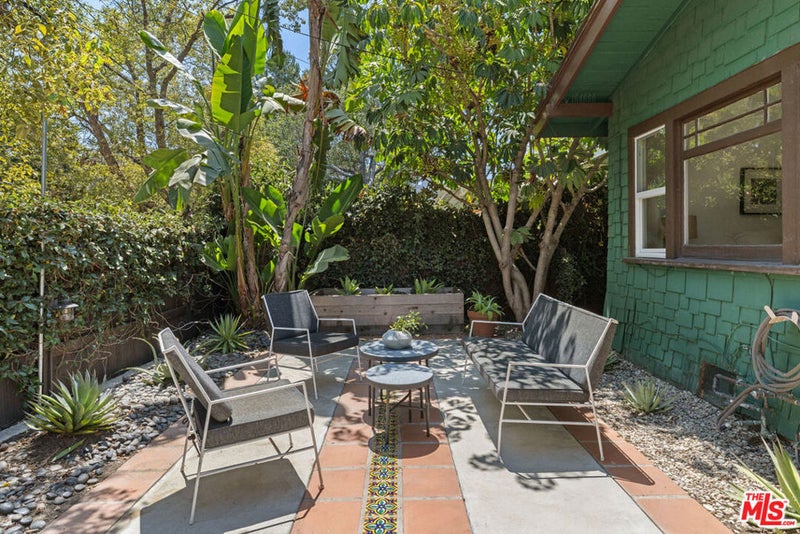 1149 Manzanita Street