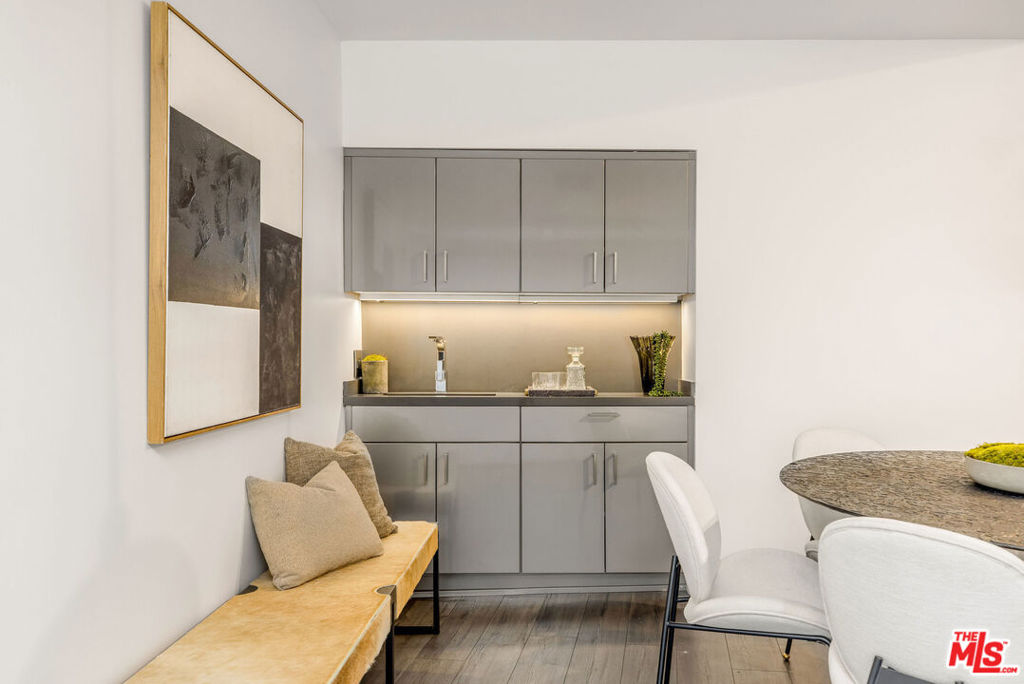 7250 Franklin Avenue 1204