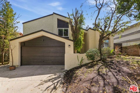 Photo of 12346 Evensong Drive, Los Angeles, CA 90064 (MLS # 26990577)