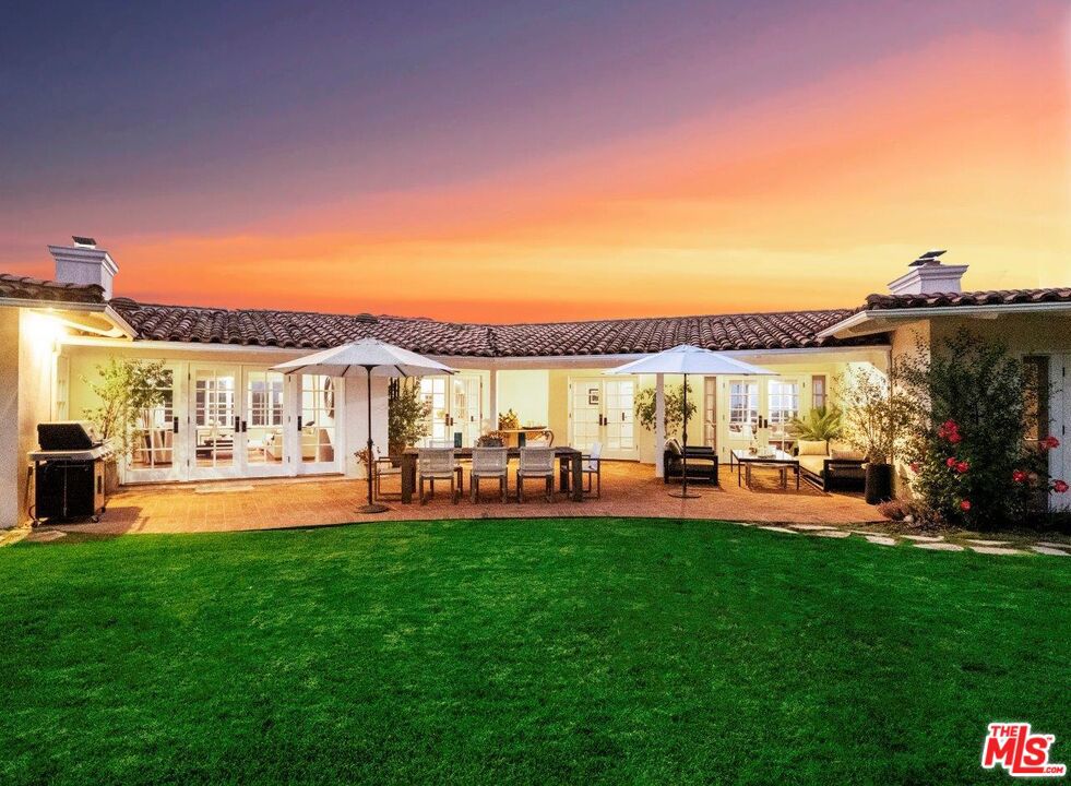 1300 Granvia Altamira