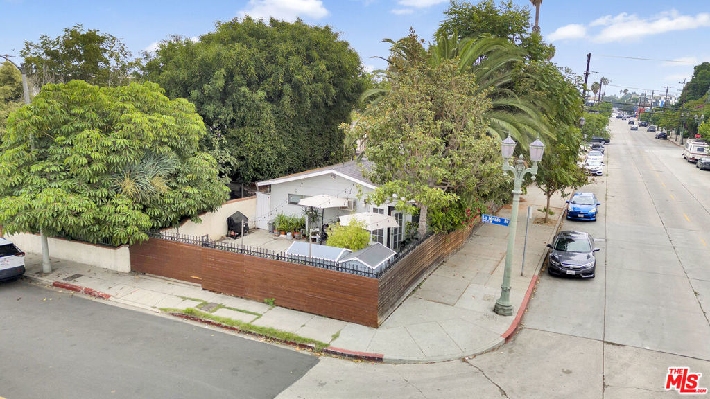 1224 Wilcox Avenue