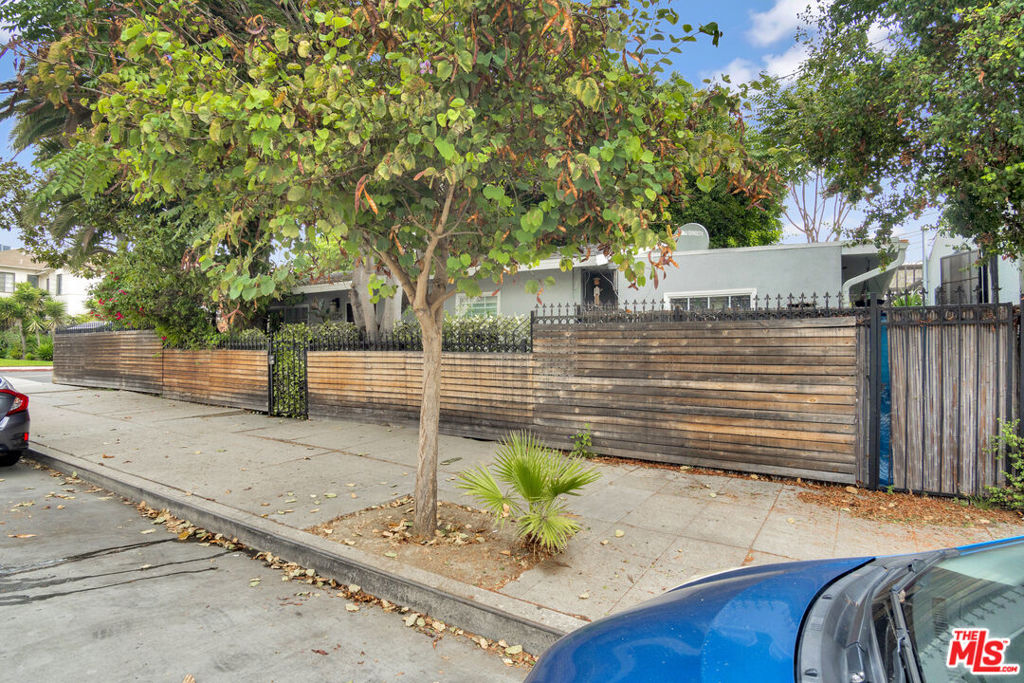 1224 Wilcox Avenue