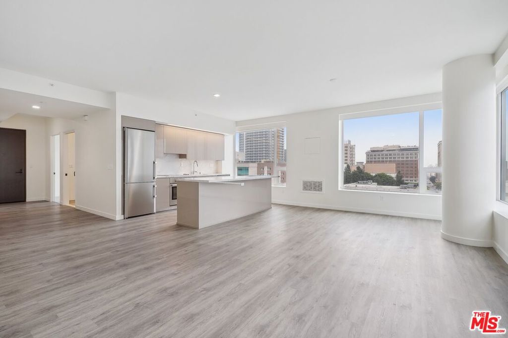 1050 S Grand Avenue 709