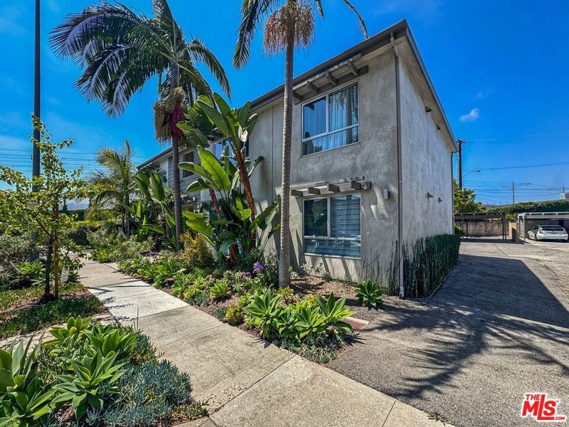 3425 Helms Avenue