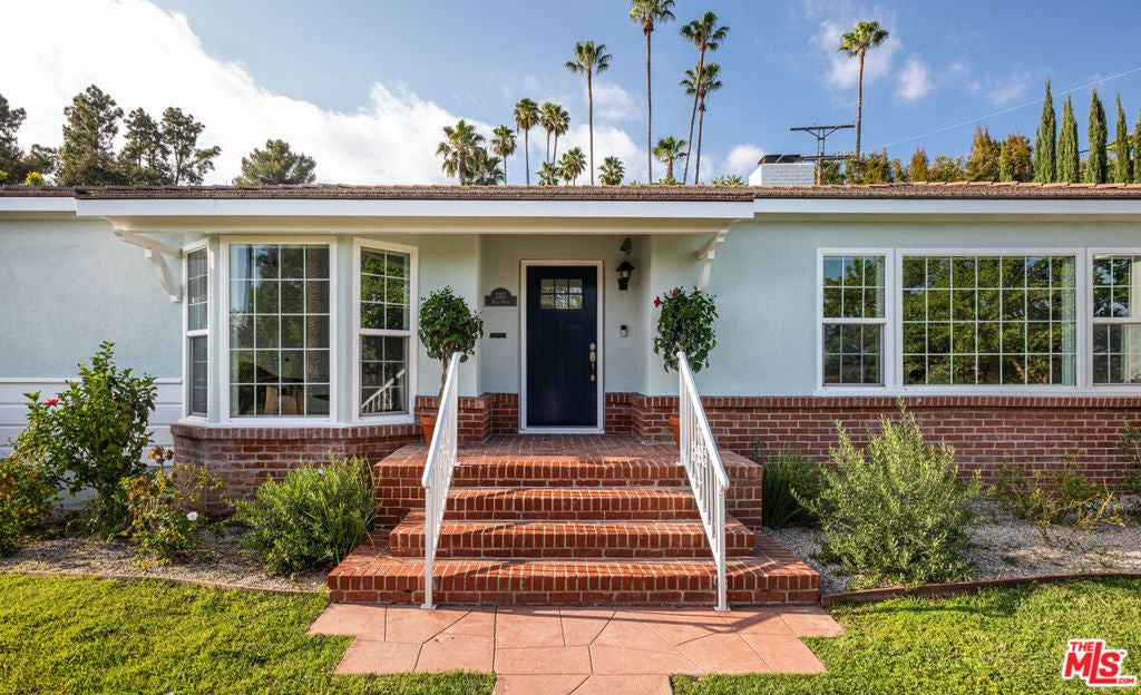 2317 Hill Drive