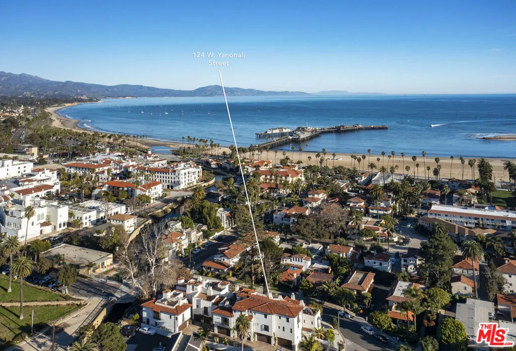 Santa Barbara, California 93101, United States, 3 Bedrooms Bedrooms, ,3 BathroomsBathrooms,Residential,Active,180836