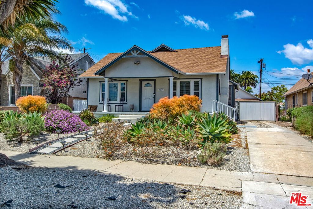 2051 W 78th Place