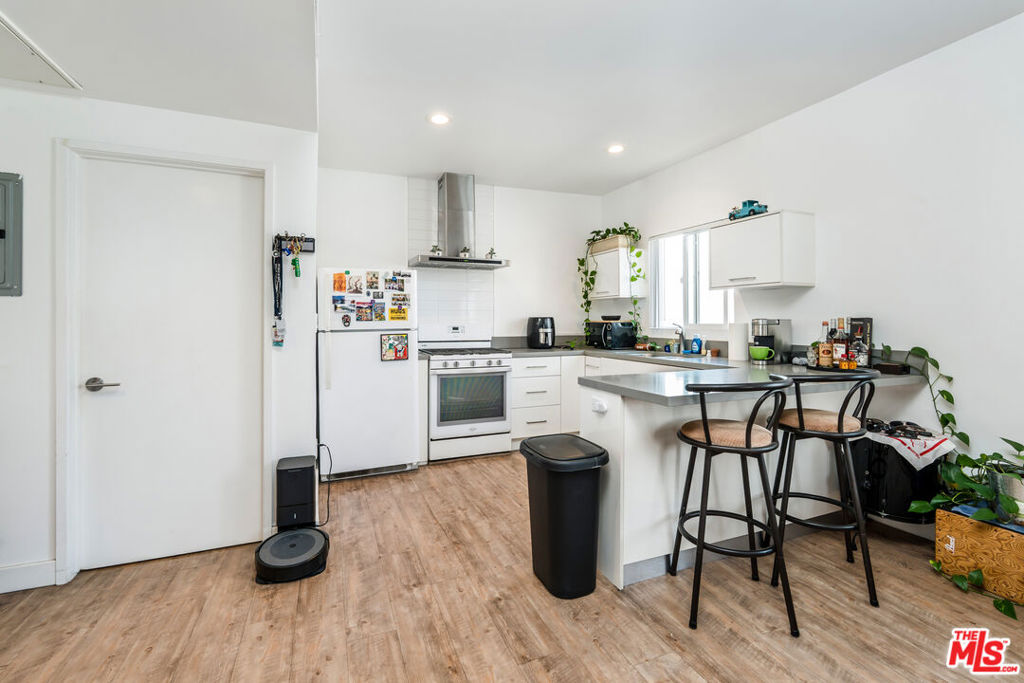 Properties 4 845 N Bunker Hill Avenue