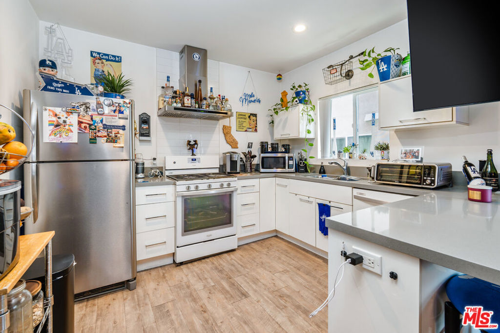 Properties 3 845 N Bunker Hill Avenue