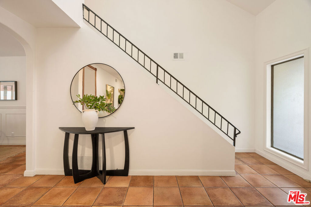 Properties 2 3618 Cazador Street