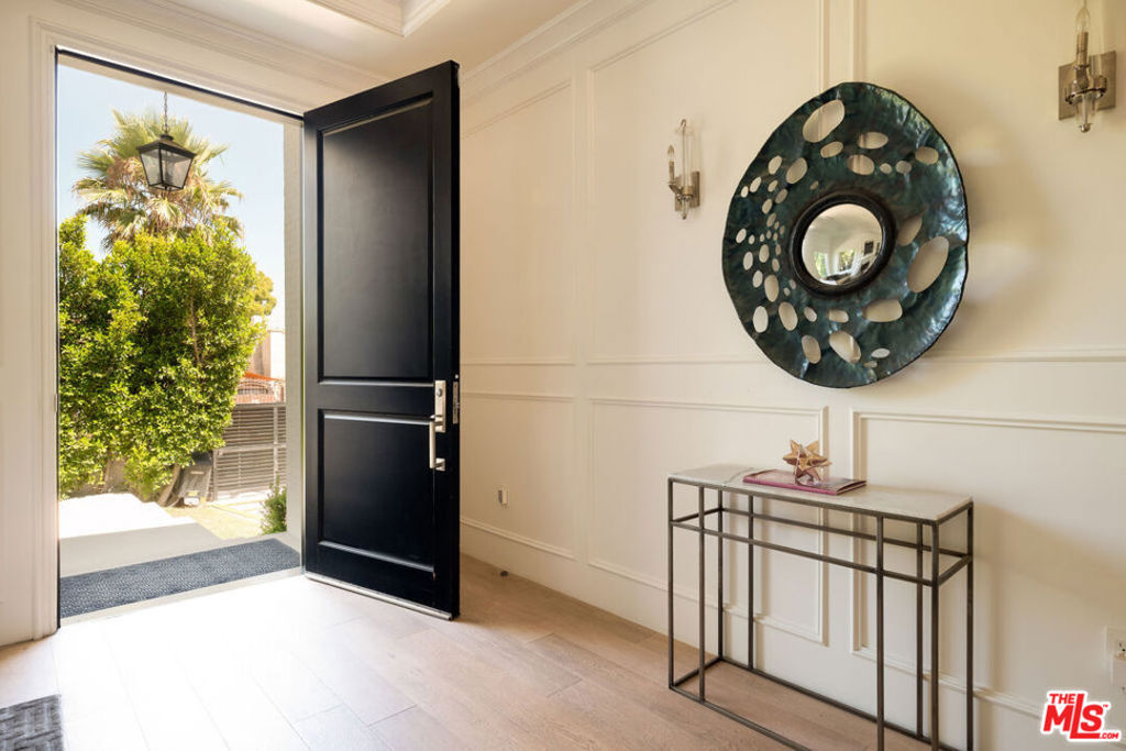 531 N Stanley Avenue