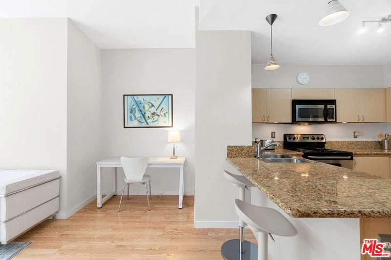 630 W 6th Street 613