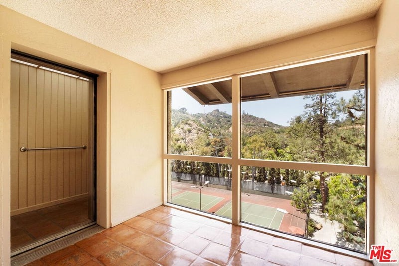 2700 Cahuenga Boulevard 4303