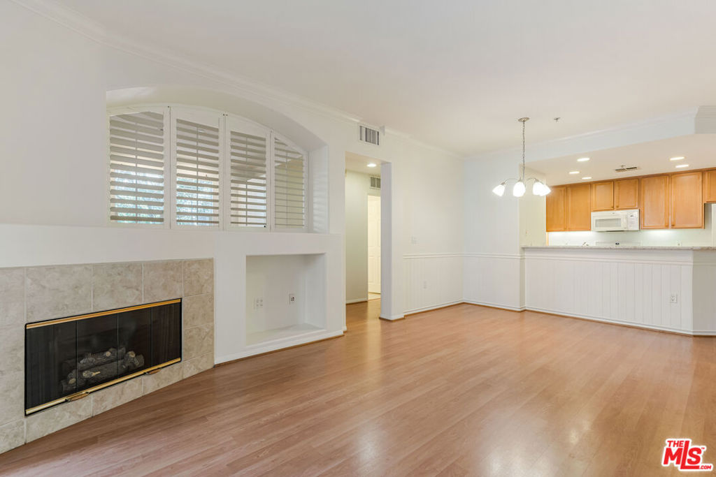 13075 Pacific Promenade 100