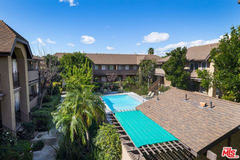 14821 Sherman Way 12 Van Nuys CA 91405