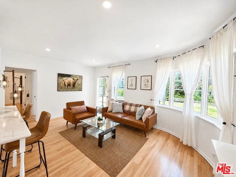 Photo of 1134 Chelsea Avenue #A, Santa Monica, CA 90403 (MLS # 26845251)