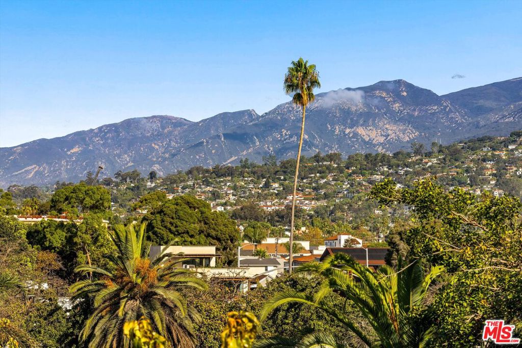 218 Santa Barbara Street D