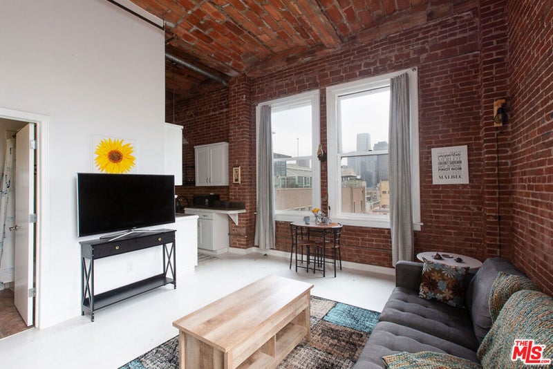 215 W 7th Street 1301