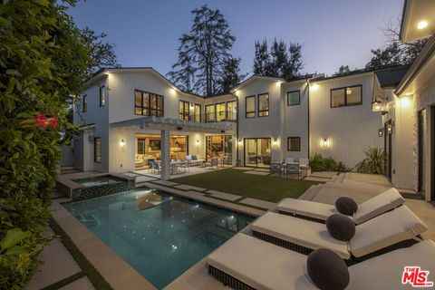 196 S Greenfield Avenue Los Angeles CA 90049