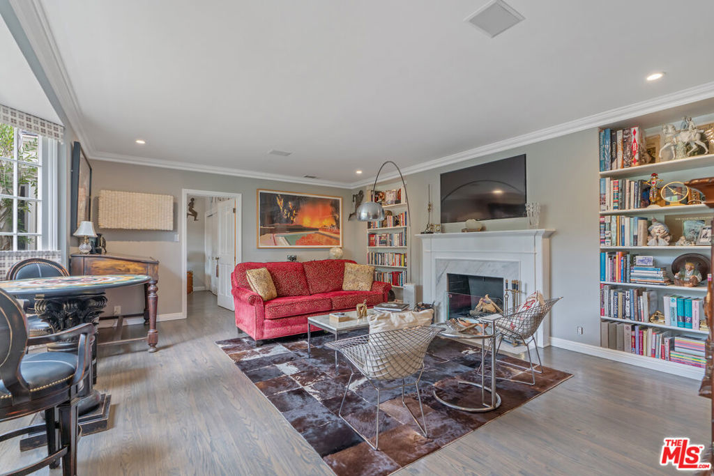 1528 Forest Knoll Drive