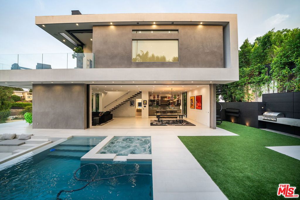 2419 El Contento Drive