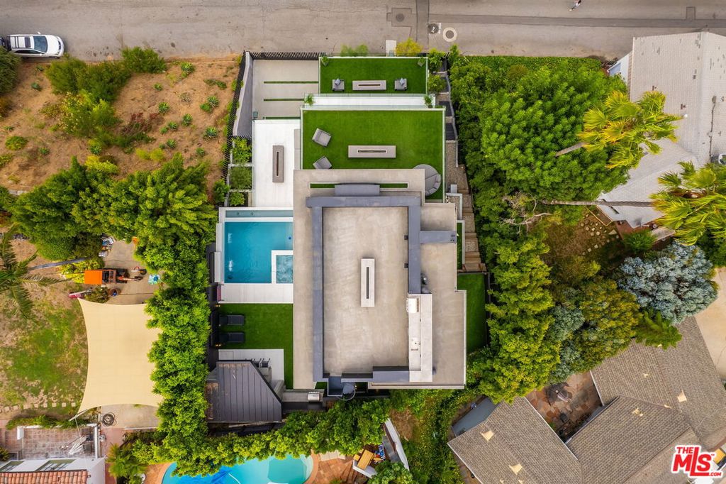 2419 El Contento Drive