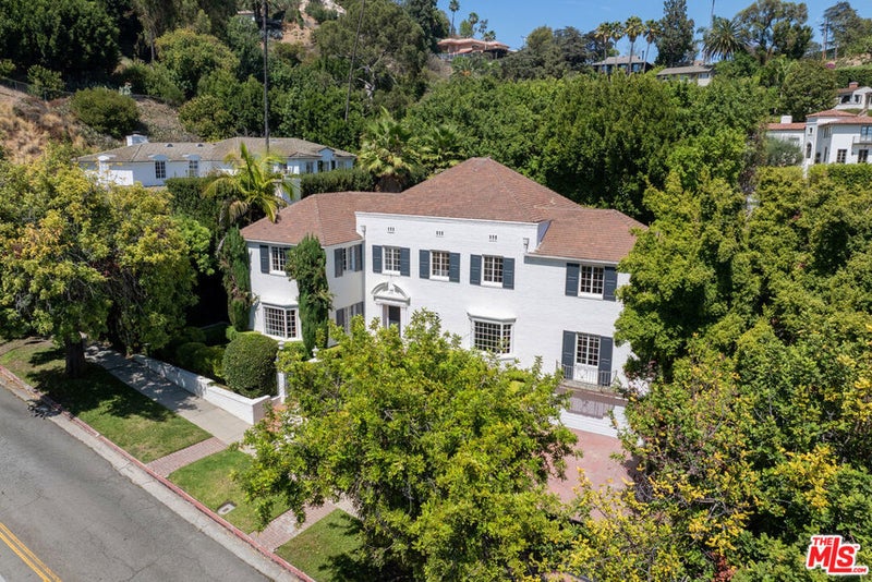 1910 Outpost Drive