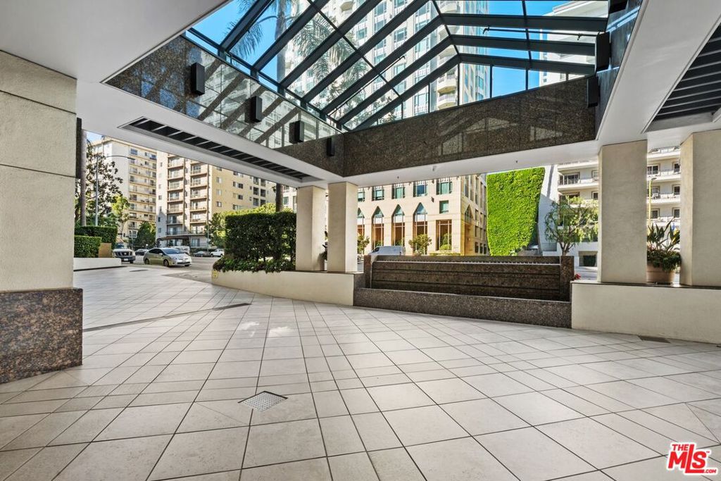 10724 Wilshire Boulevard 1104