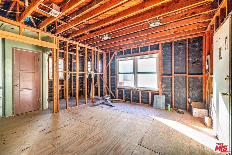 308 E Edgeware Road