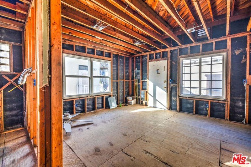 308 E Edgeware Road