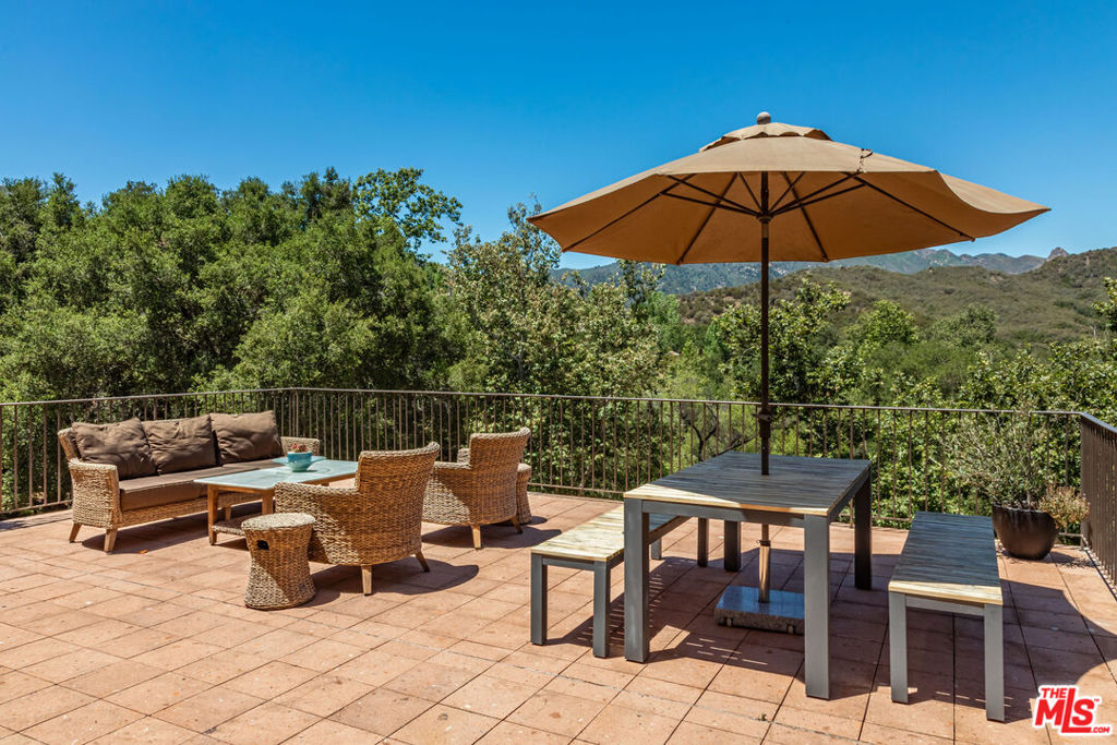 1045 Cold Canyon Road