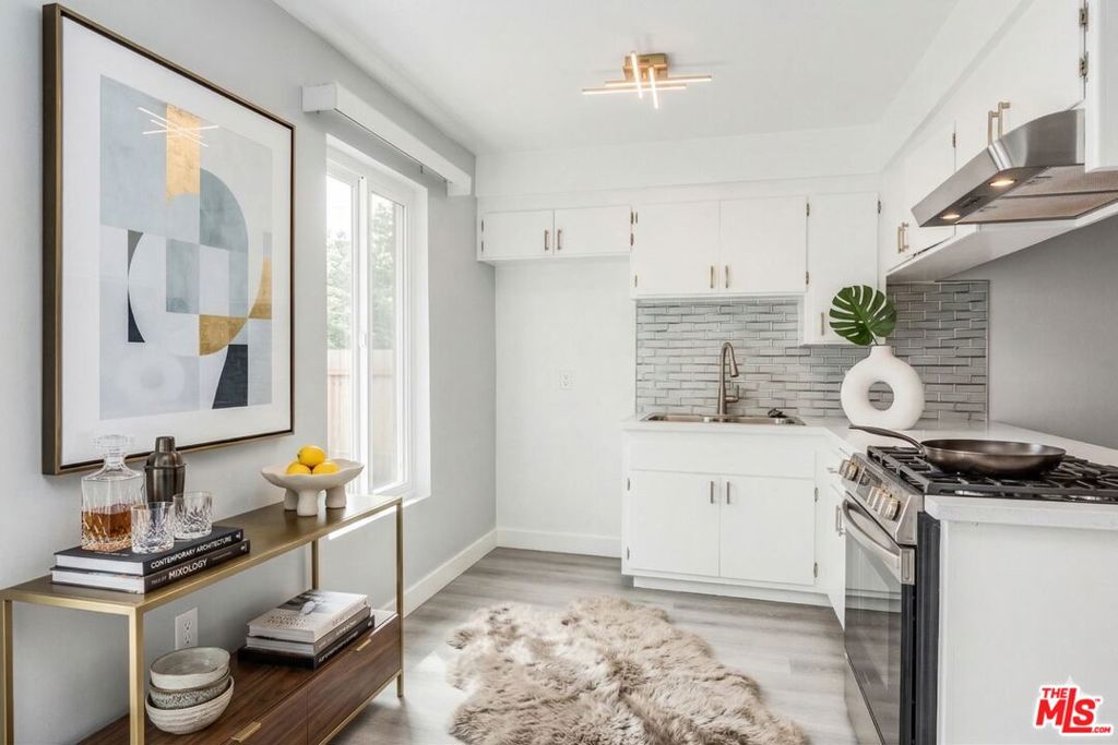 525 N Francisca Avenue