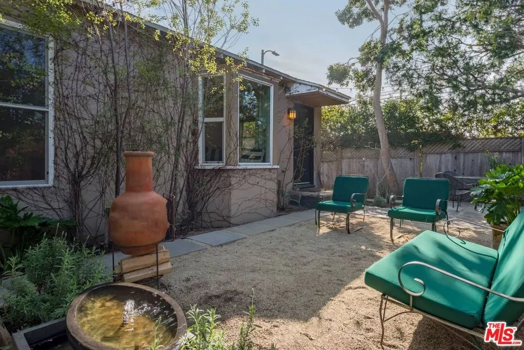 Venice, California 90291, United States, 1 Bedroom Bedrooms, ,1 BathroomBathrooms,Residential,Active,169160