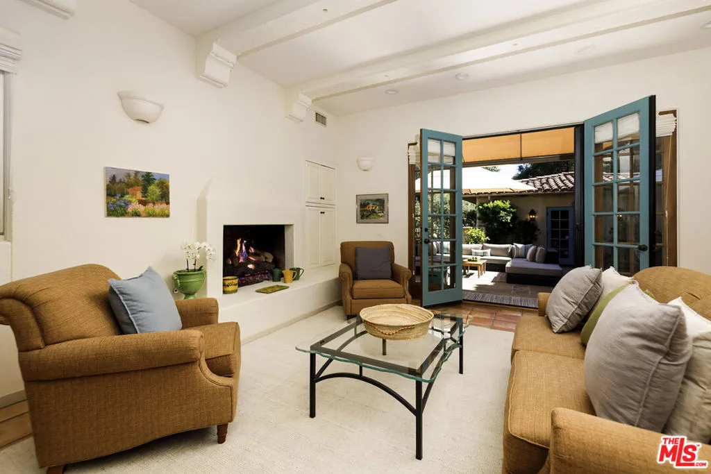 Santa Barbara, California 93105, United States, 4 Bedrooms Bedrooms, ,4 BathroomsBathrooms,Residential,Active,175721