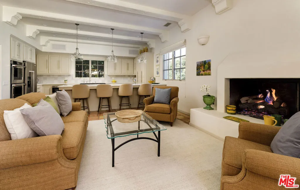 Santa Barbara, California 93105, United States, 4 Bedrooms Bedrooms, ,4 BathroomsBathrooms,Residential,Active,175721