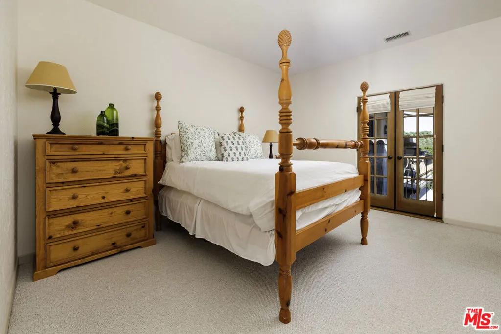 Santa Barbara, California 93105, United States, 4 Bedrooms Bedrooms, ,4 BathroomsBathrooms,Residential,Active,175721