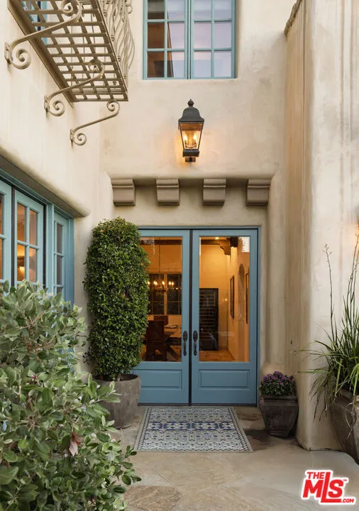 Santa Barbara, California 93105, United States, 4 Bedrooms Bedrooms, ,4 BathroomsBathrooms,Residential,Active,175721