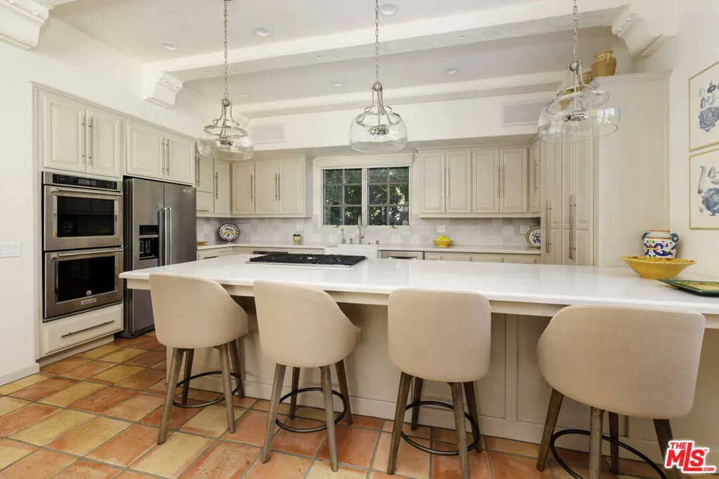 Santa Barbara, California 93105, United States, 4 Bedrooms Bedrooms, ,4 BathroomsBathrooms,Residential,Active,175721