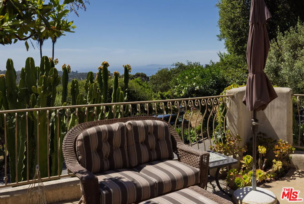 Santa Barbara, California 93105, United States, 4 Bedrooms Bedrooms, ,4 BathroomsBathrooms,Residential,Active,175721