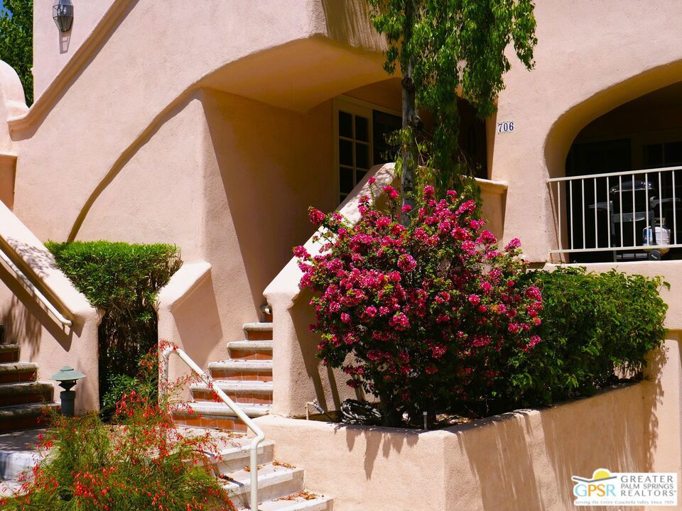 500 E Amado Road 706