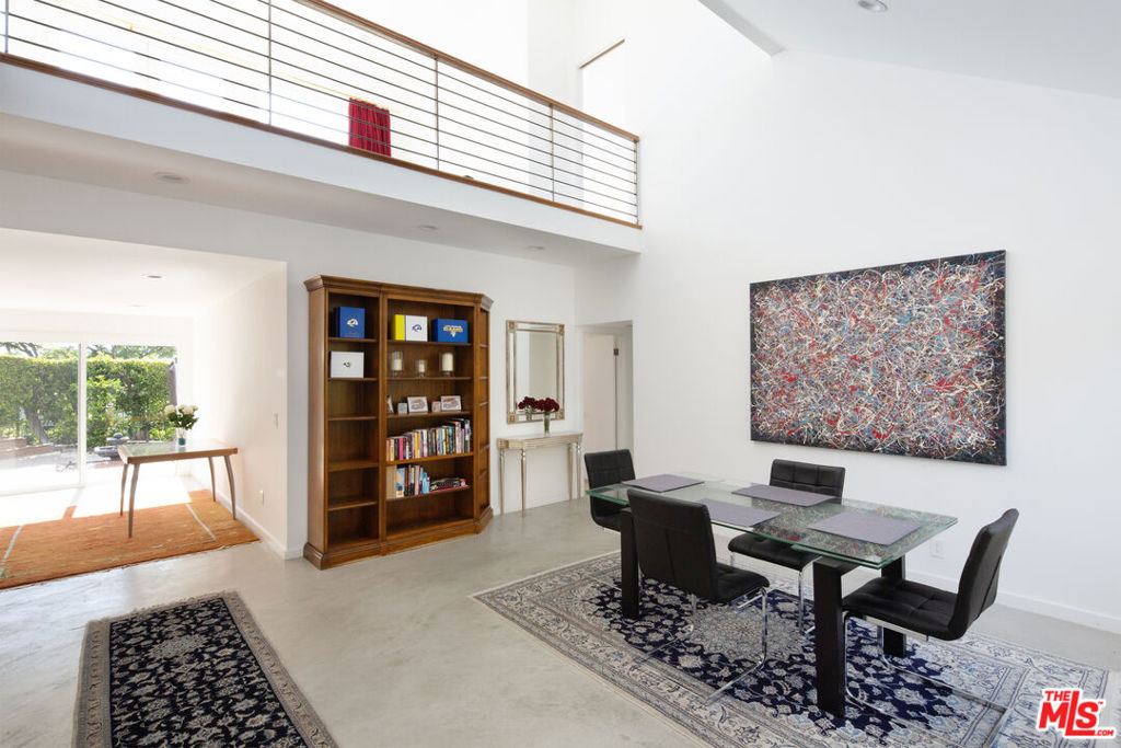 5518 Tuxedo Terrace