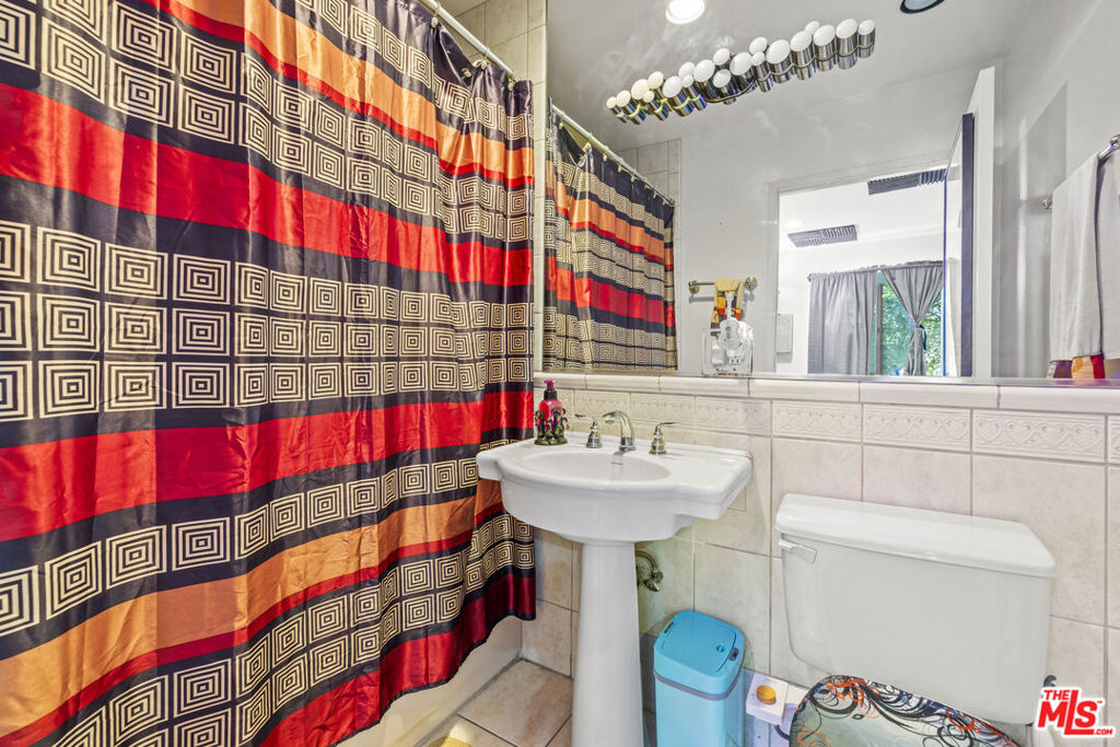 21683 Wo He Lo Trail