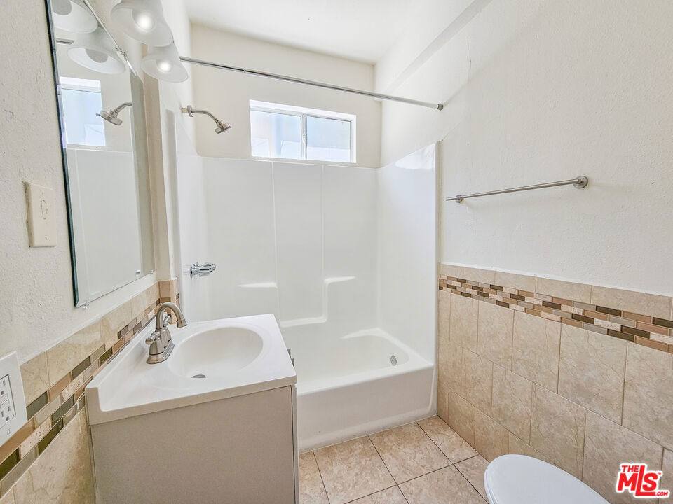 1922 Santa Ynez Street